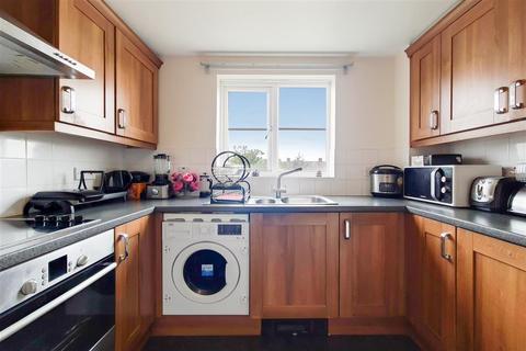 2 bedroom apartment for sale - Tallow Close, Dagenham, Essex