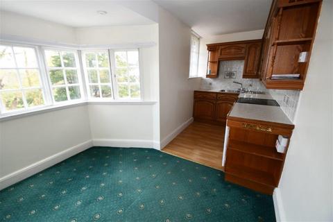2 bedroom apartment for sale, 41 Petworth Road, Haslemere GU27
