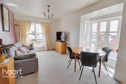 Flat 5, 45 Balmoral Close, Northampton, NN5 4FY