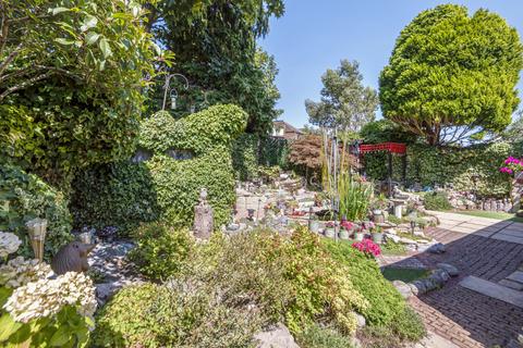 3 Steuart Road, Southampton, SO18 1AJ