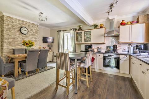 3 Steuart Road, Southampton, SO18 1AJ