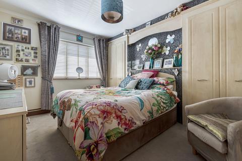 3 Steuart Road, Southampton, SO18 1AJ