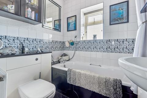 3 Steuart Road, Southampton, SO18 1AJ