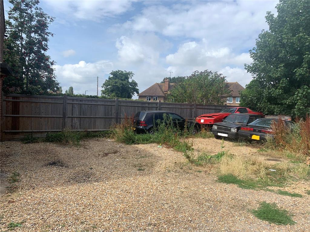 Palmer Road, Angmering... 3 bed end of terrace house £325,000