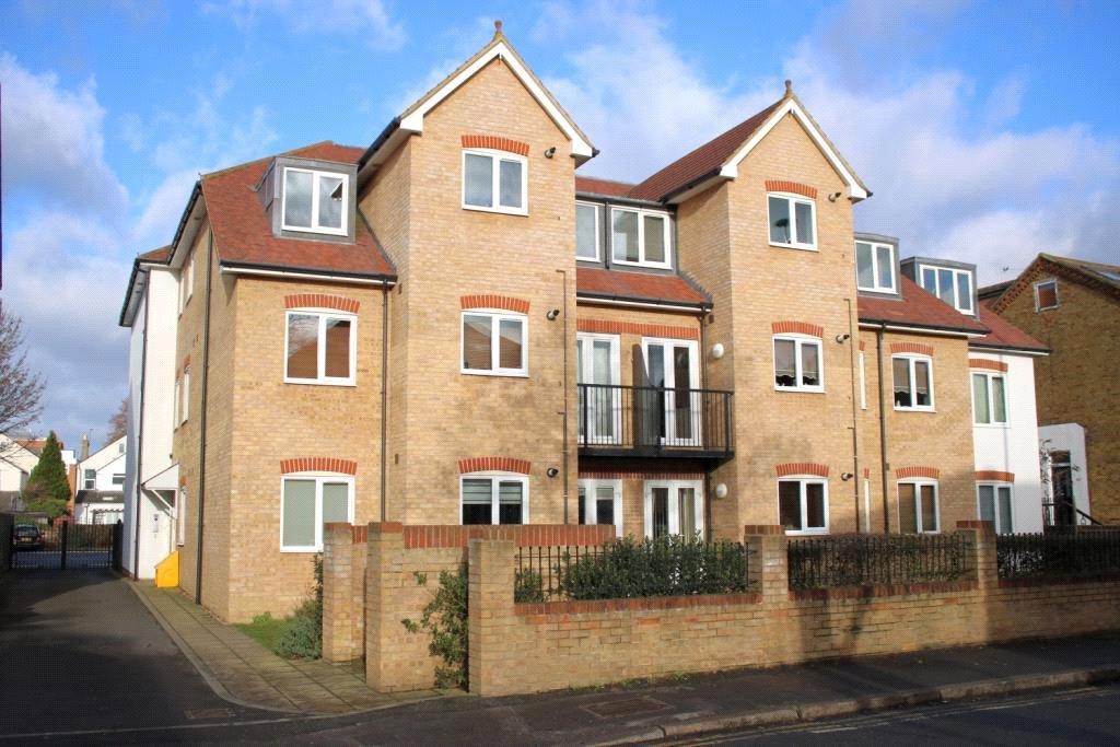 Hooper Court, Gresham Road, StainesUponThames, Surrey, TW18 1 bed