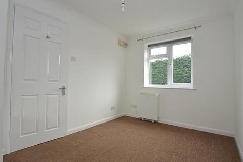 32 Wey Road, Godalming, GU7 1ND