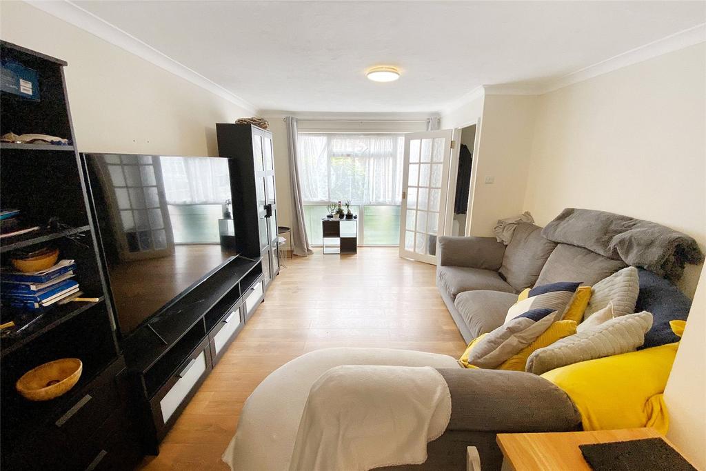 Timberleys, Littlehampton, West Sussex 2 bed terraced house £275,000
