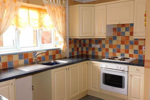 3 bedroom semi-detached house to rent, Sandringham Road, King's Lynn, PE30