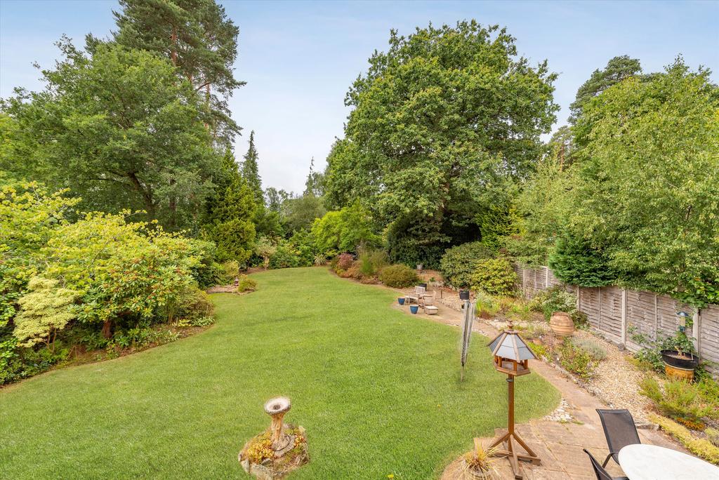 Robin Lane, Sandhurst, Berkshire, GU47 4 bed detached house £950,000