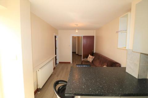 2 bedroom flat to rent - Lopen Road, N18