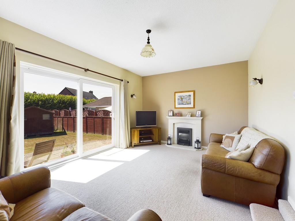 Longford Lane, Kingsteignton 4 bed detached bungalow £450,000