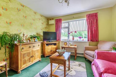58 Greenfields, Kington, HR5 3AA