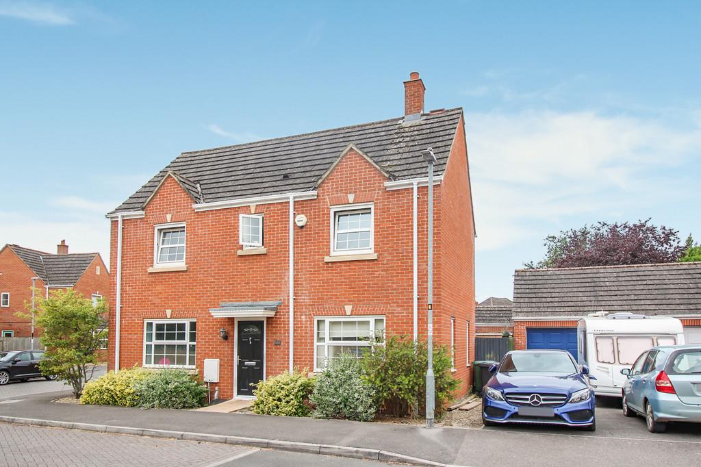 Hackney Way, Westbury 4 bed detached house for sale £400,000