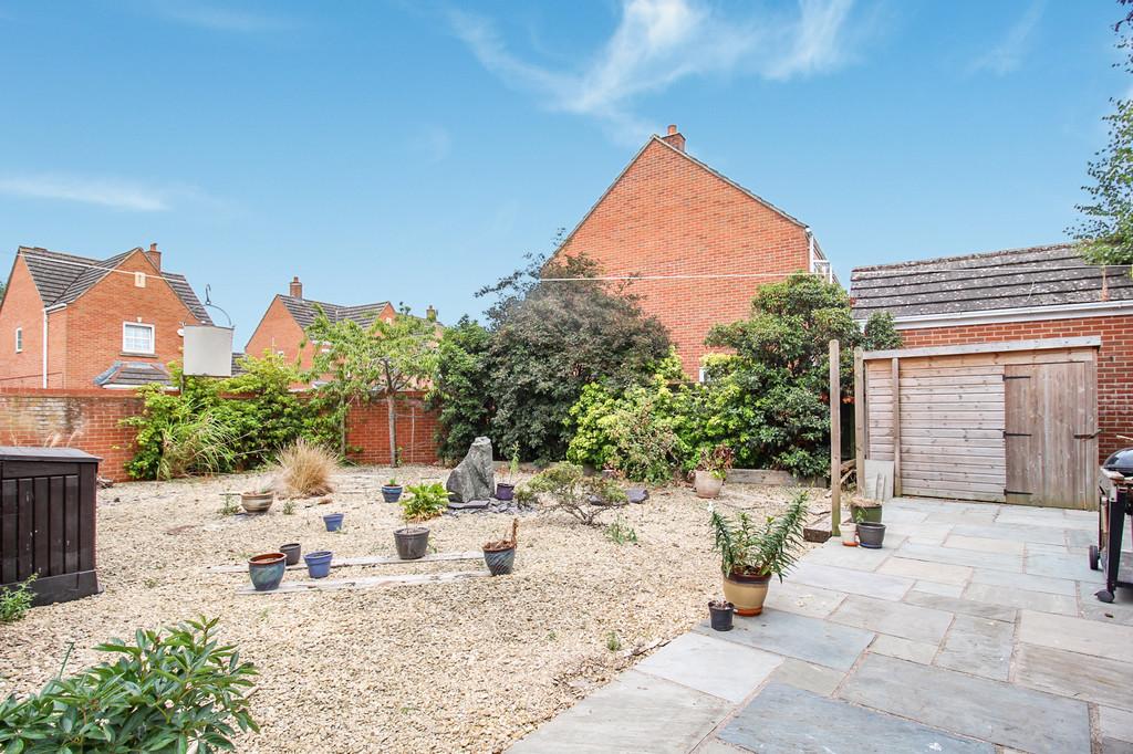 Hackney Way, Westbury 4 bed detached house £400,000