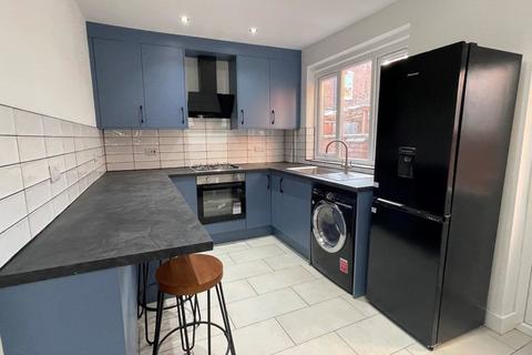 3 bedroom terraced house to rent - Paton Street, Leicester