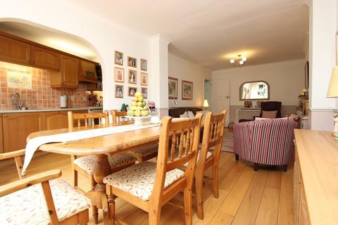 124 Winkworth Road, Banstead, SM7 2QR