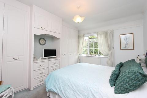 124 Winkworth Road, Banstead, SM7 2QR