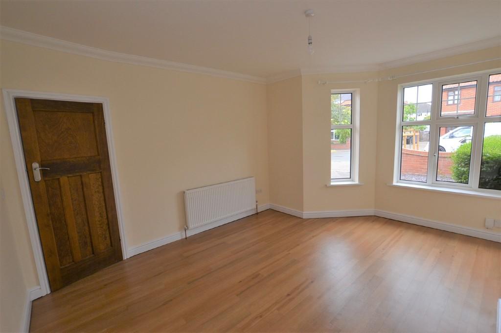 Brian Avenue, Norwich 3 bed semidetached house £1,200 pcm (£277 pw)