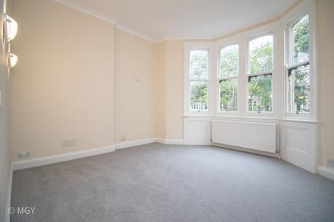2 bedroom apartment to rent, Cathedral Road, Pontcanna