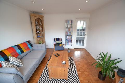 2 bedroom ground floor flat for sale - Great Cullings, Romford