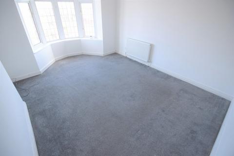2 bedroom apartment to rent, Duchess Drive, Blackpool