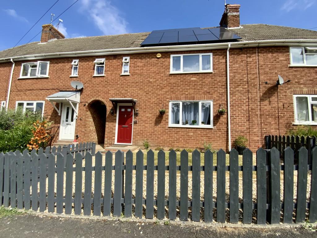 Welton Road, Braunston, NN11 7JJ 3 bed terraced house £230,000