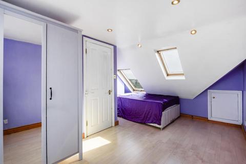 27 Wilson Avenue, Mitcham, CR4 3JL