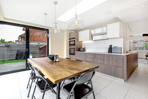 42 Godley Road, London, SW18 3HD