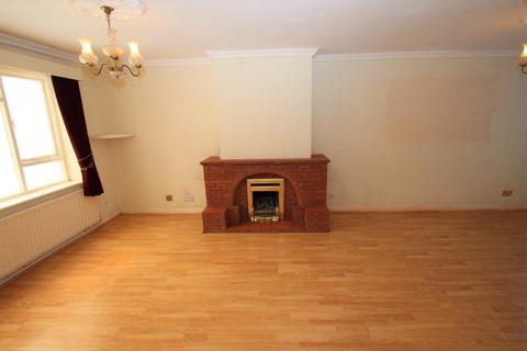 25 Augustine Avenue, Studley, B80 7JN