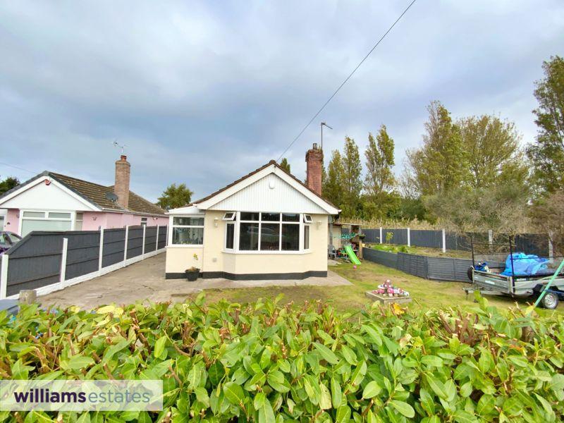 Harlech Crescent, Prestatyn 2 bed detached bungalow £179,995