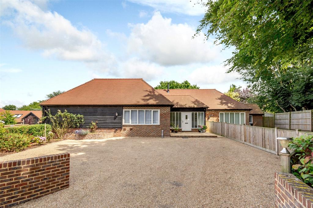 Fred Mead, Southfleet, Kent, DA13 5 bed detached house £1,350,000