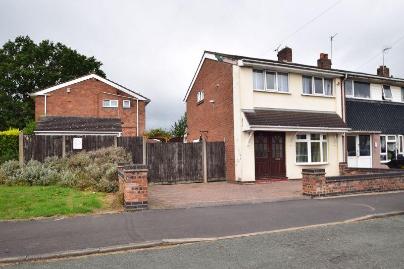 Matlock Road, Bloxwich, Walsall, WS3 3QD 2 bed terraced house for sale