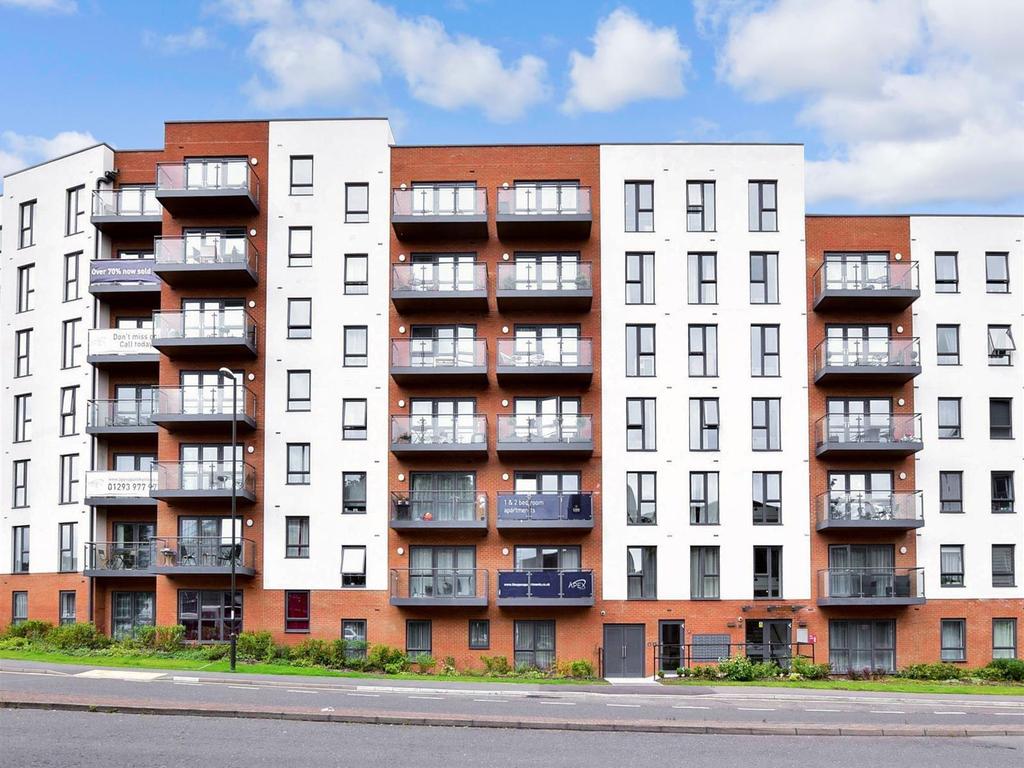 West Green Drive, West Green, Crawley, West Sussex 1 bed apartment for