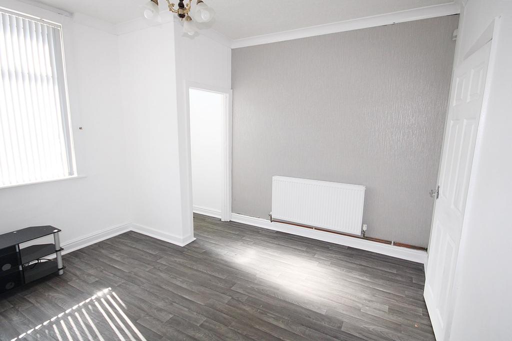Earl Street, Warrington, WA2 2 bed terraced house £700 pcm (£162 pw)