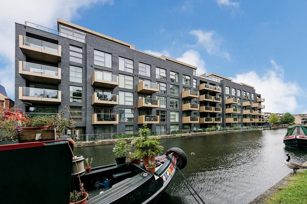 Waterfront Apartments, 82 Amberley Road 1 bed property £600,000