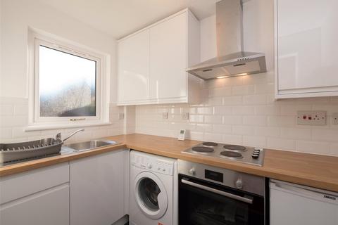 2 bedroom end of terrace house to rent, Swanston Muir, Edinburgh, EH10