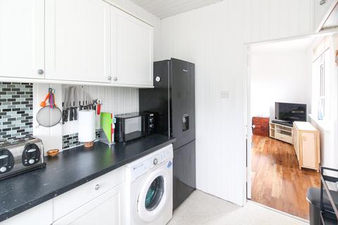 106 Pirniefield Place, Edinburgh, EH6 7PY