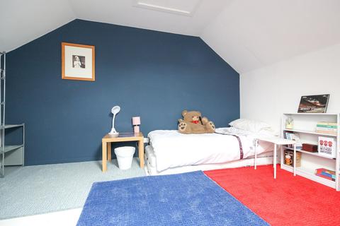 106 Pirniefield Place, Edinburgh, EH6 7PY