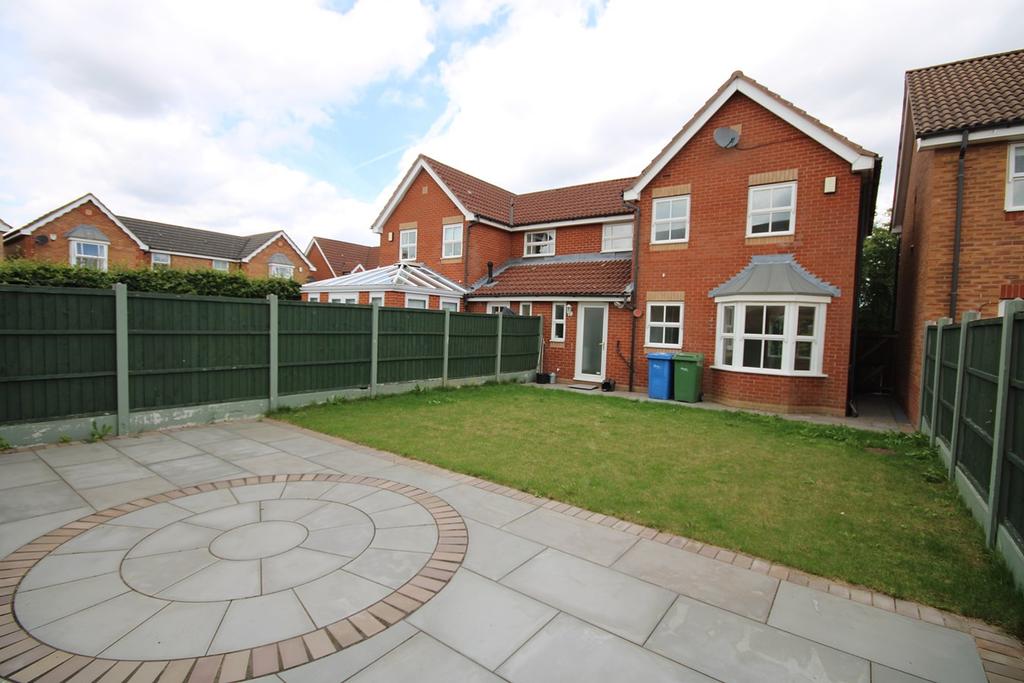 Elmsett Close, Great Sankey... 3 bed semidetached house £265,000