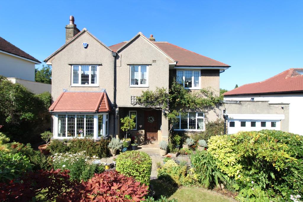 View Road, Keighley, BD20 3 bed detached house £399,995