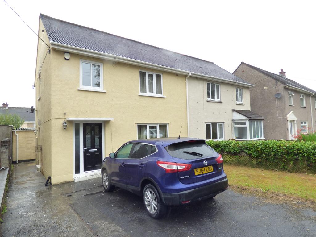 Caeglas, Cross Hands, Llanelli 3 bed semidetached house £750 pcm (£