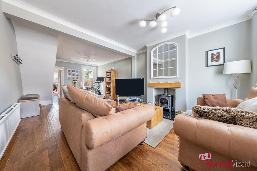 Diamond Road, WATFORD, WD24 2 bed terraced house £400,000