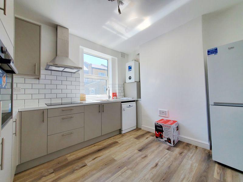 Larcom Street, London, SE17 1NQ 2 bed flat - £2,199 pcm (£507 pw)