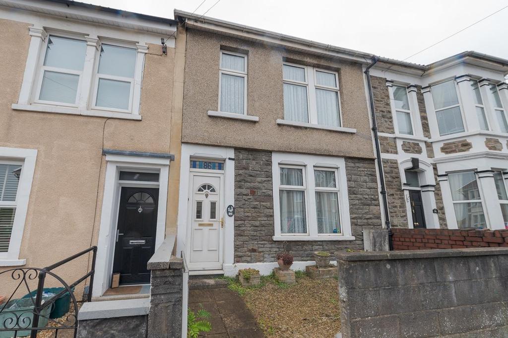 North Street, Downend, Bristol, BS16 5SF 3 bed terraced house - £250,000