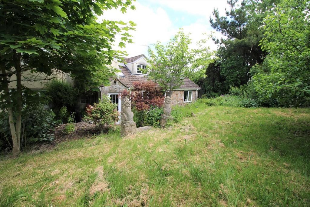 Moorslade Lane, Falfield, WottonunderEdge, GL12 8DJ 4 bed detached