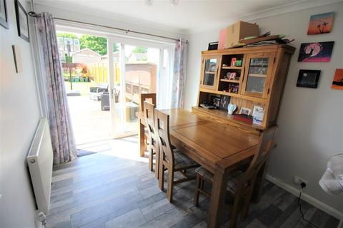 24 Charles Close, Thornbury, Bristol, BS35 1LN