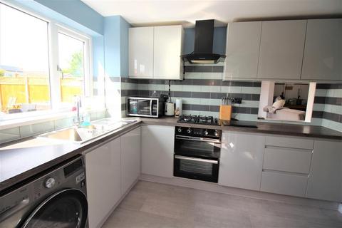 24 Charles Close, Thornbury, Bristol, BS35 1LN