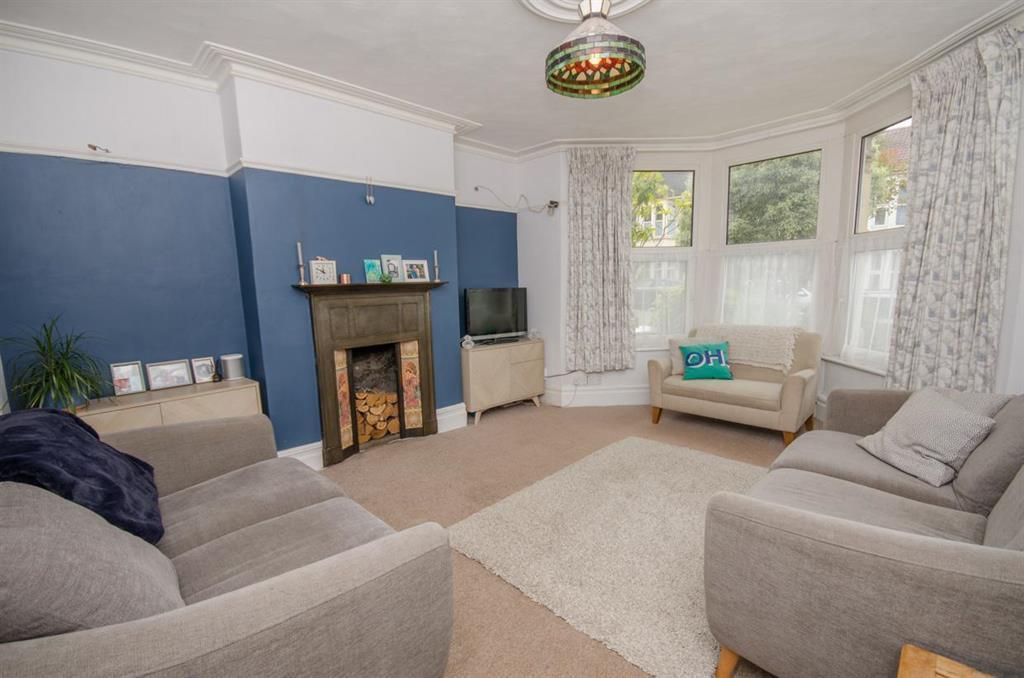 Cassell Road, Downend, Bristol, BS16 5DF 3 bed terraced house £395,000
