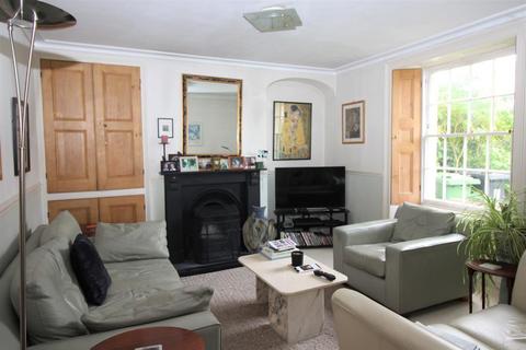 20 Gloucester Road, Thornbury, Bristol, BS35 1DG