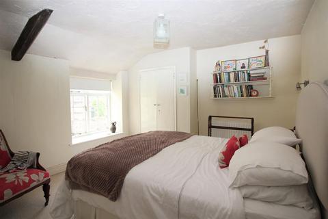 20 Gloucester Road, Thornbury, Bristol, BS35 1DG